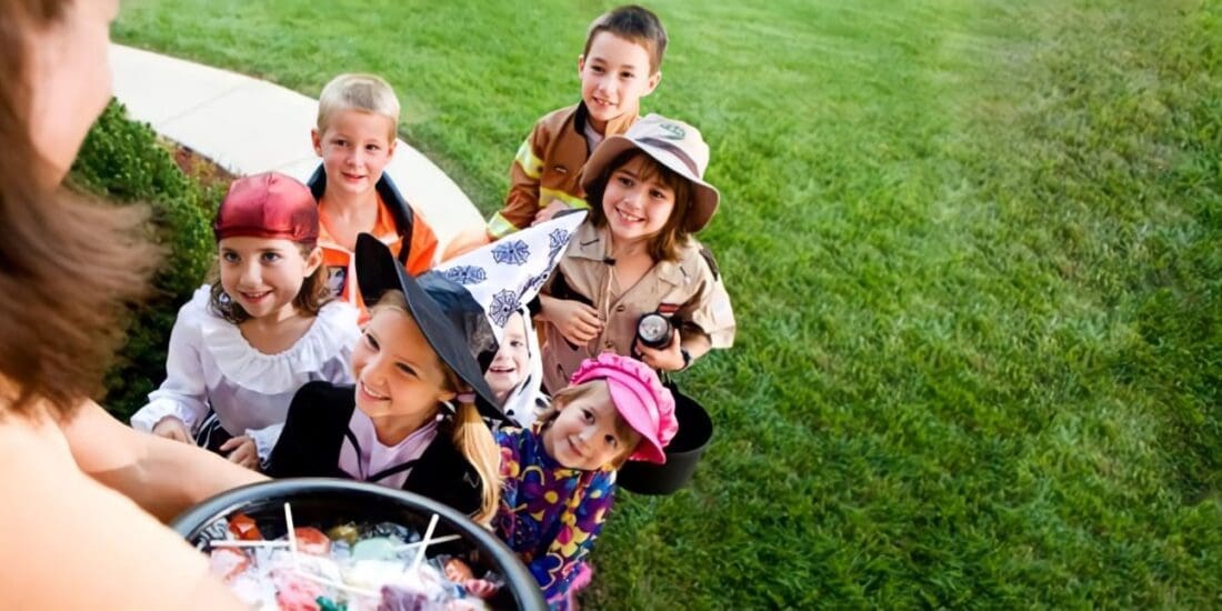 Recommendations For A Safe Trick-or-Treating